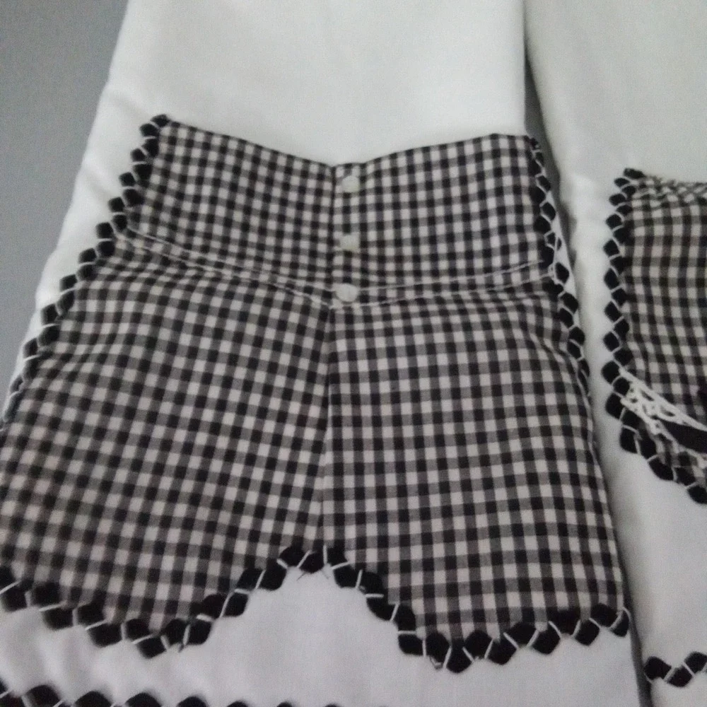 Vintage Style White Gingham Pocket Pillowcase Set Black White Lace Bows 2pc
